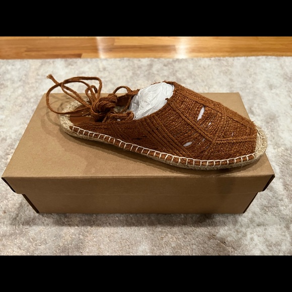 Anthropologie Shoes - Anthropology- Josefina woven ankle-tie flats